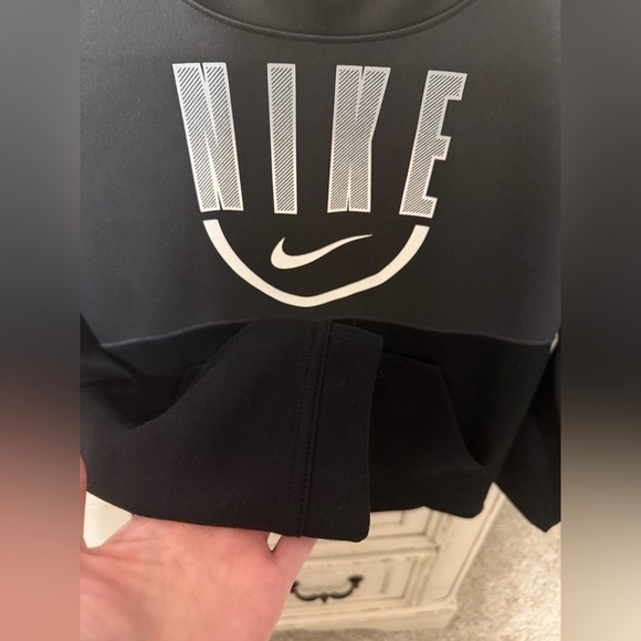 Nike Boy's Dri-Fit  Pullover Basketball Hoodie Size M Black/Grey - Picture 4 of 7